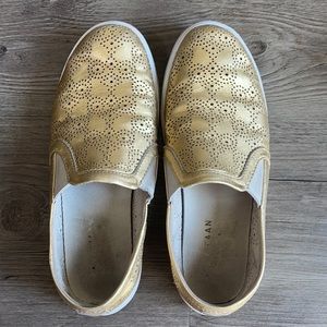 Cole haan laser cut pull on sneaker loafer shoes